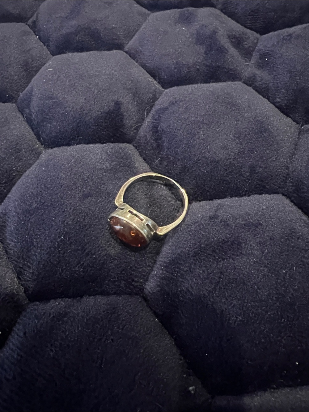 Sterling Silver Ring with Oval Amber Stone -Sz 6/6.5. - Picture 2 of 3
